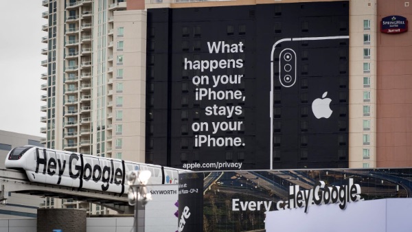 تبلیغات شهری کمپانی اپل